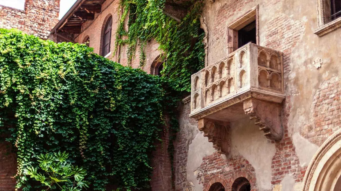 ระเบียงของจูเลียตจากเรื่อง Romeo and Juliet