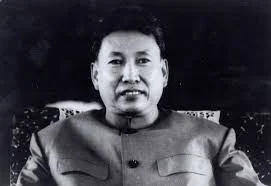 พล พต (Pol Pot) หรือชื่อจริง ซาลอธ ซาร์ (Saloth Sar)
