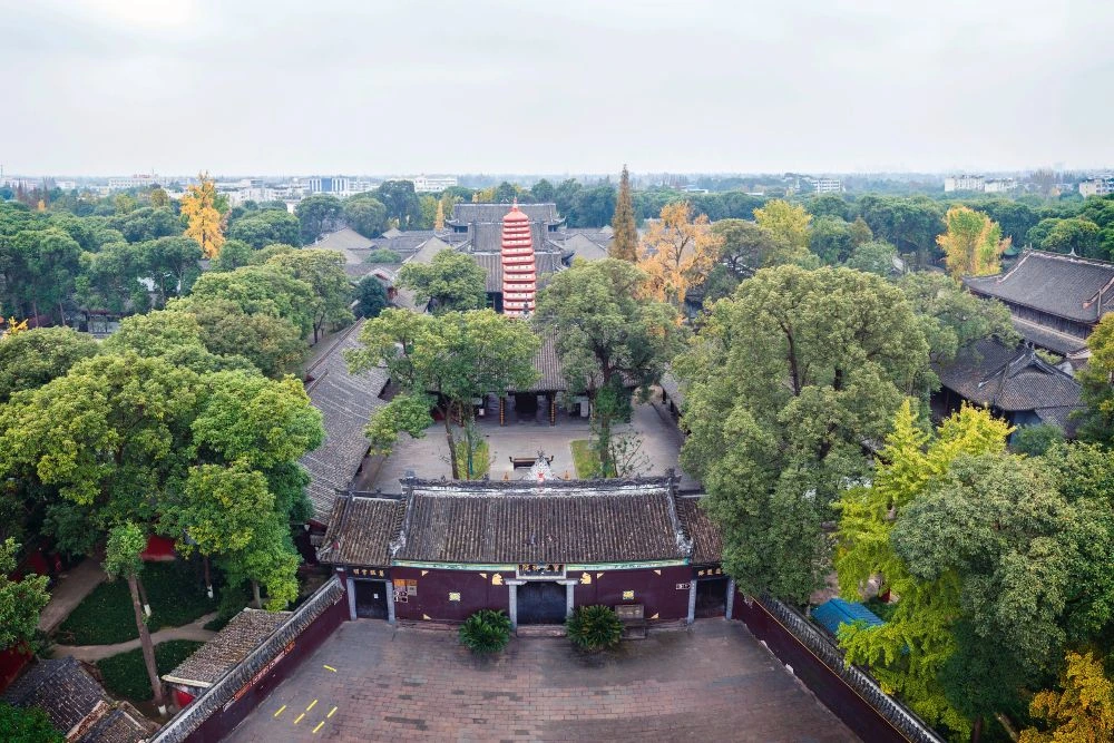 วัดเป้า กวงฉี (Baoguang Temple)