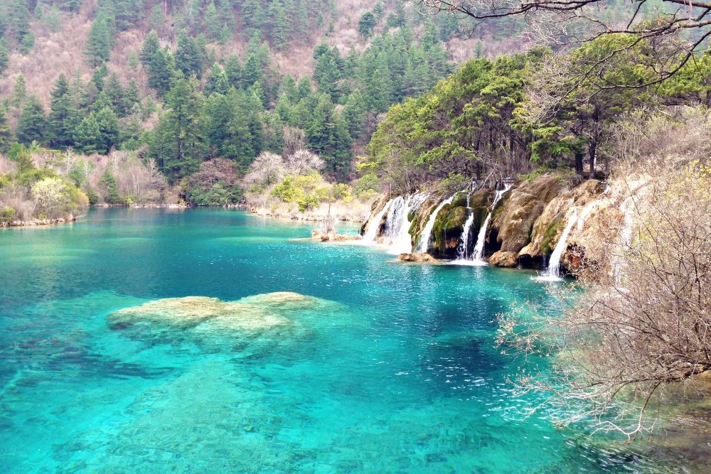 เที่ยวทะเลสาบ 5 สี จิ่วไจ้โกวJiuzhaigou ประเทศจีน 