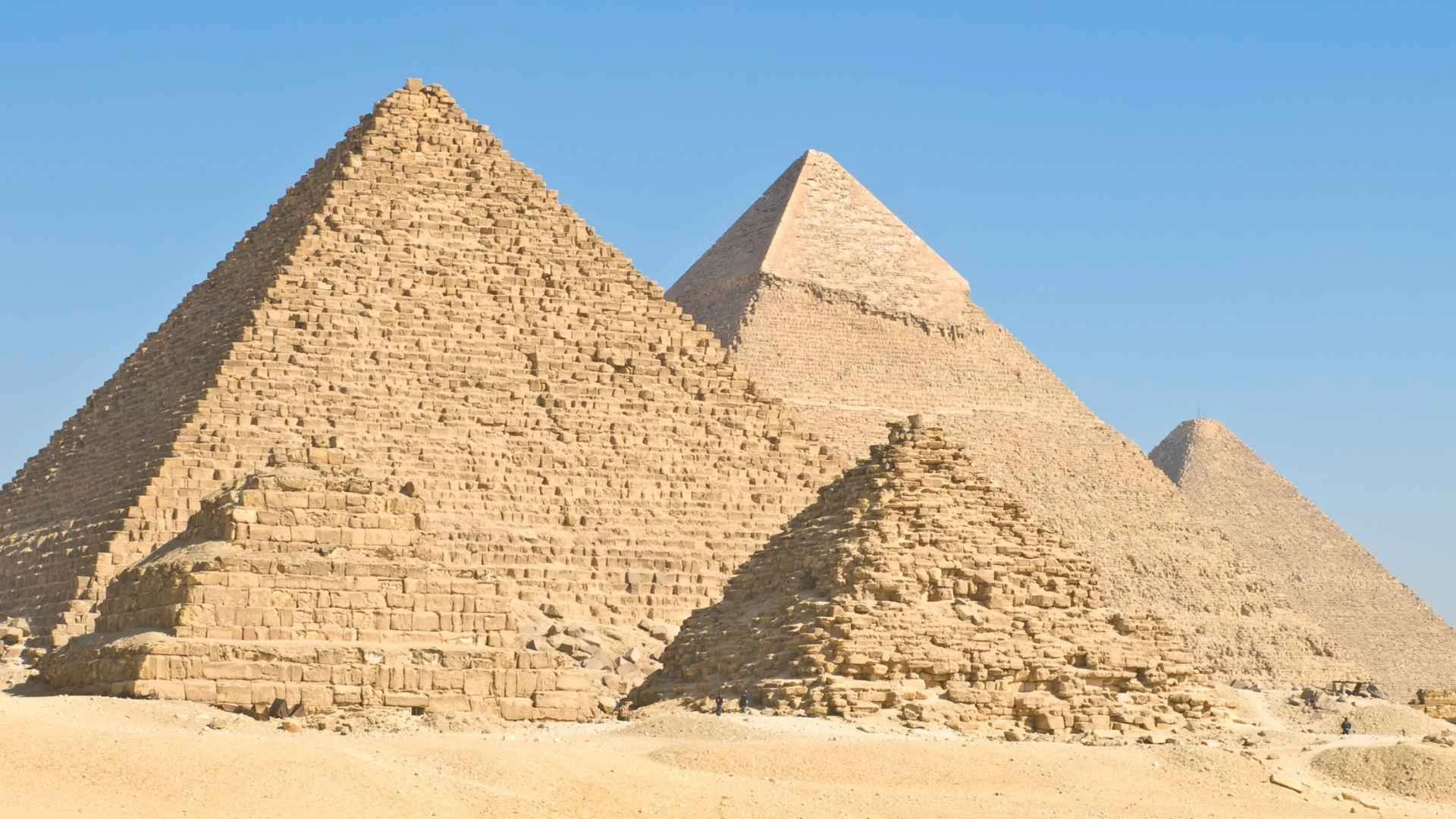 พีระมิดแห่งกิซ่า (Giza Pyramids)