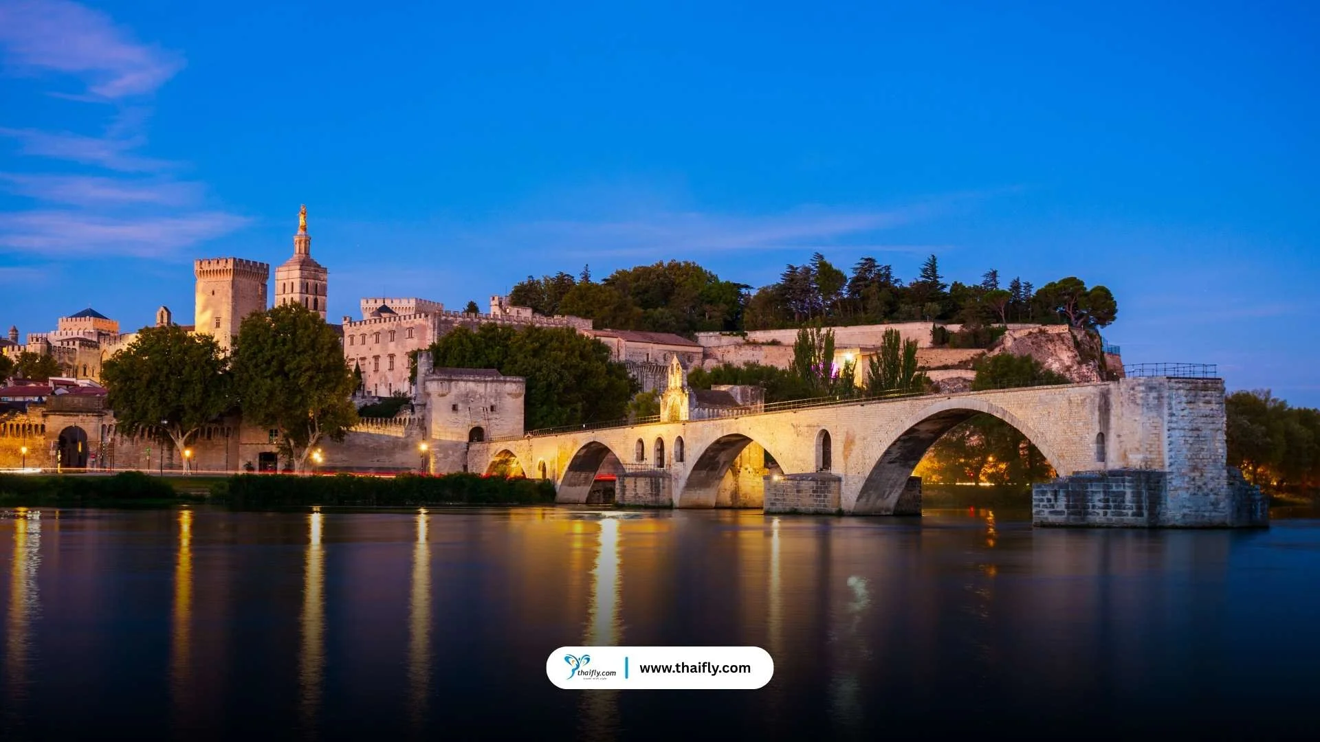 อาวิญง (Avignon) – เมืองแห่งพระสันตะปาปา
