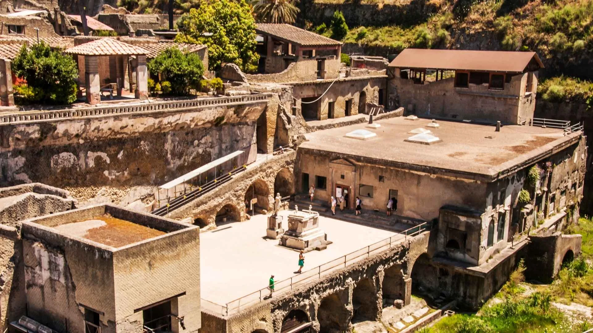 เมืองโบราณเฮอร์คิวลาเนียม (Herculaneum)