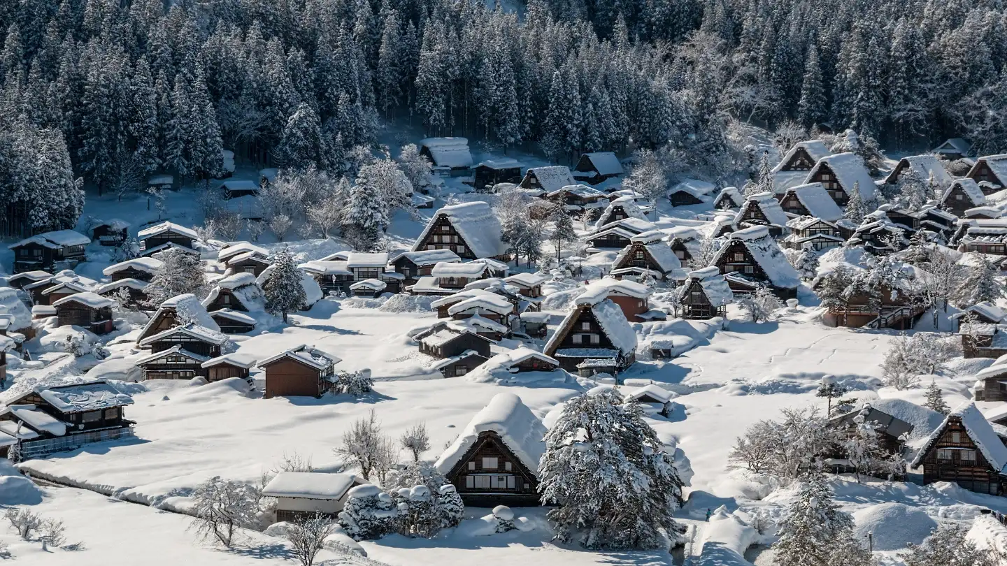 หมู่บ้านชิราคาวาโกะ (Shirakawa-go) – กิฟุ
