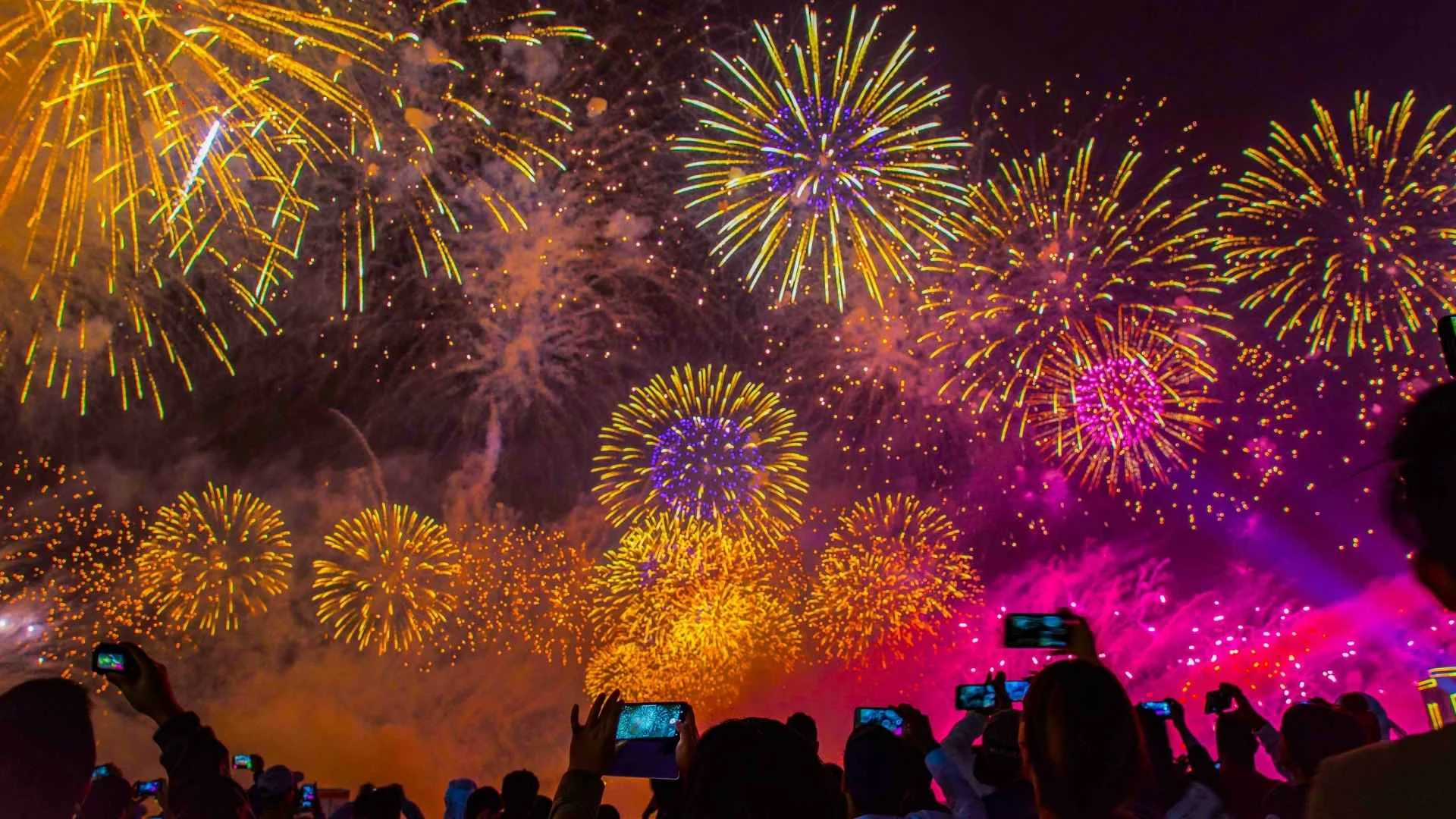เทศกาลดอกไม้ไฟ (Hanabi Taikai)
