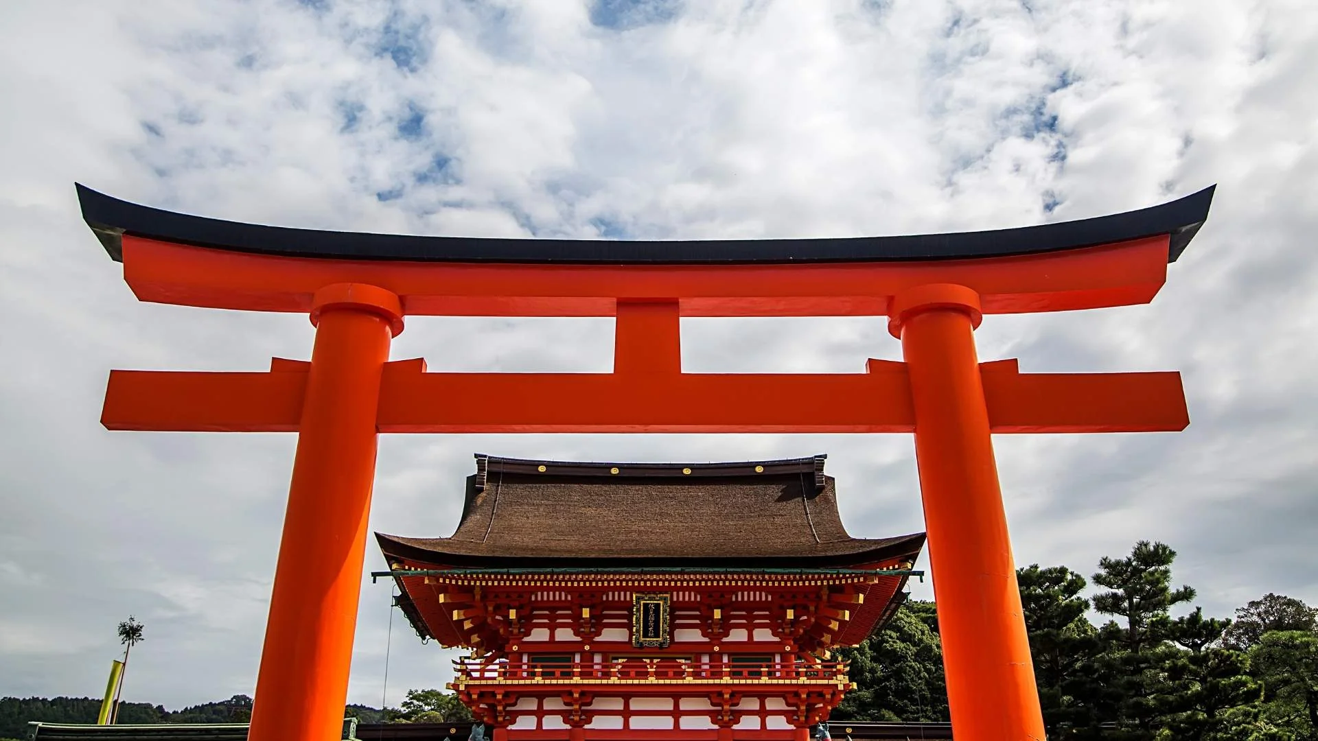 ศาลเจ้าซังโคอินาริ (Sanko Inari Shrine)
