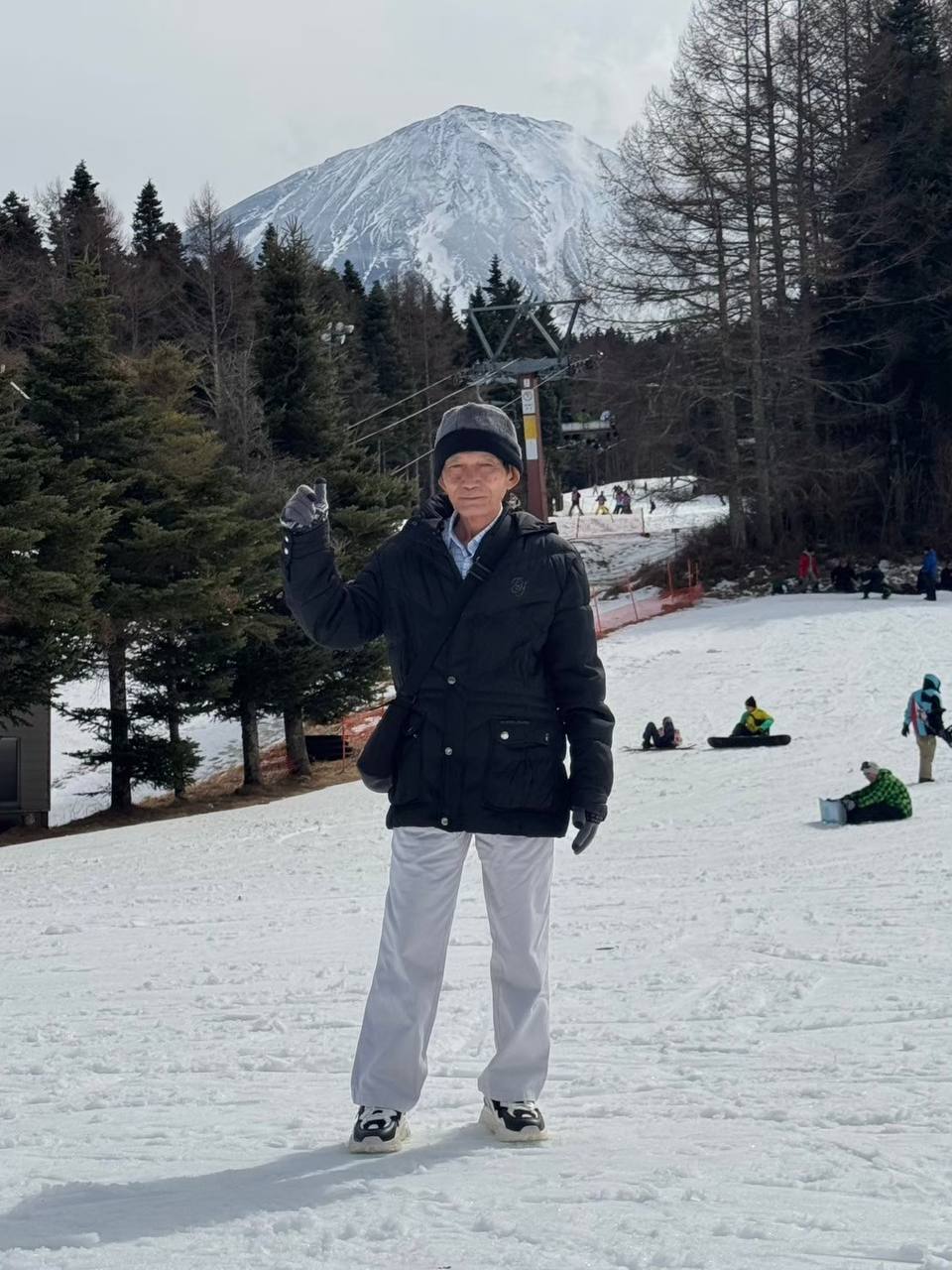 ฟูจิเท็น สโนว์ รีสอร์ท (Fujiten Snow Resort)